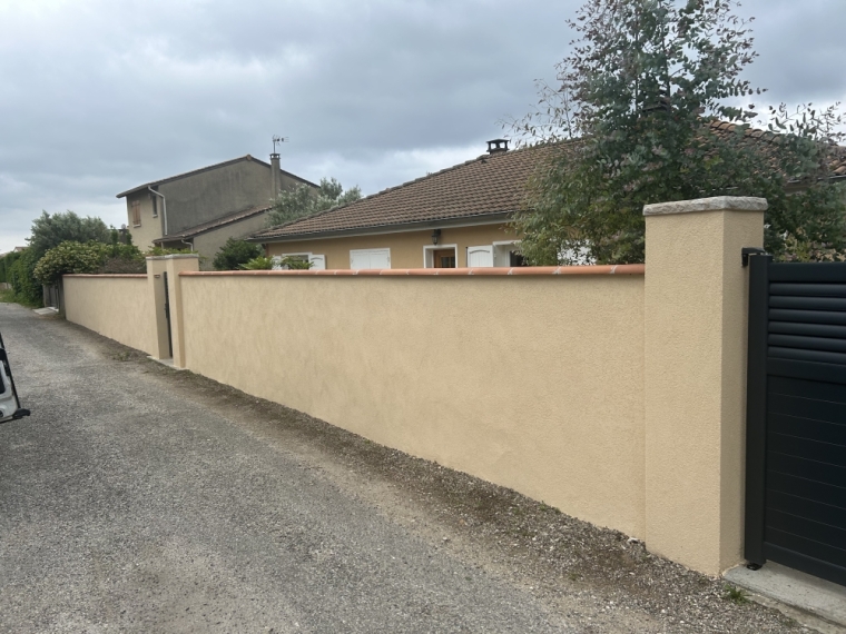 Rénovation d’un mur de clôture à Valence 