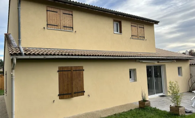 Ravalement de façade d'une maison à Romans-sur-Isere