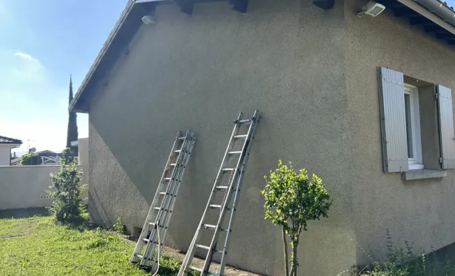 Nettoyage des façades d’une maison à Romans sur Isère , Romans-sur-Isère, Alexis Echinard